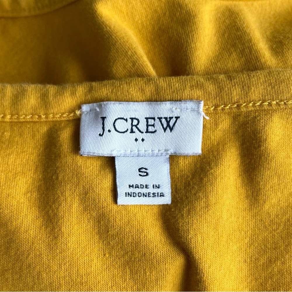 •J.Crew• Eyelet Peplum Sleeveless Knit Top - Size Small - Picture 2 of 7
